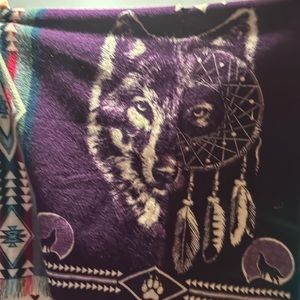 Sweet wolf blanket/poncho made in Ecuador
